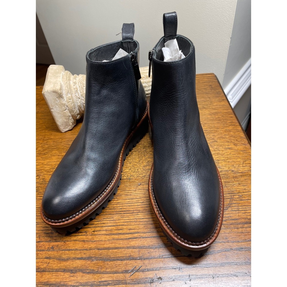 Cordani Black Leather Lug Sole Ankle Boots 7.5 Made in Italy Vera Pelle Side Zip